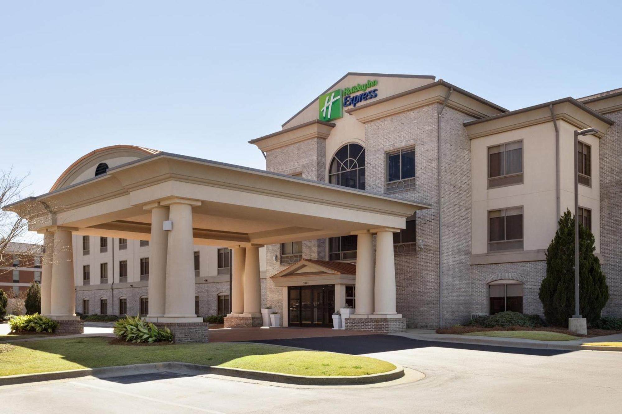 Holiday Inn Express Hotel & Suites Opelika Auburn By Ihg Экстерьер фото